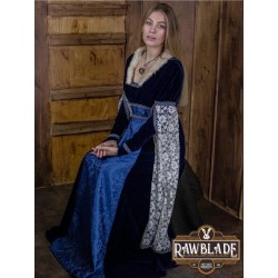 Aura, Lordly dress