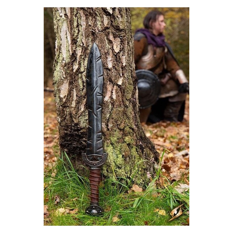 Battleworn Celtic Leaf Sword Battleworn Celtic Leaf Sword
