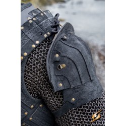 Woodsman Suede Shoulder Armour